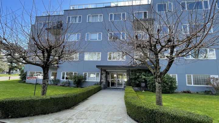 Photo 1 at 304 - 2430 Point Grey Road, Kitsilano, Vancouver West