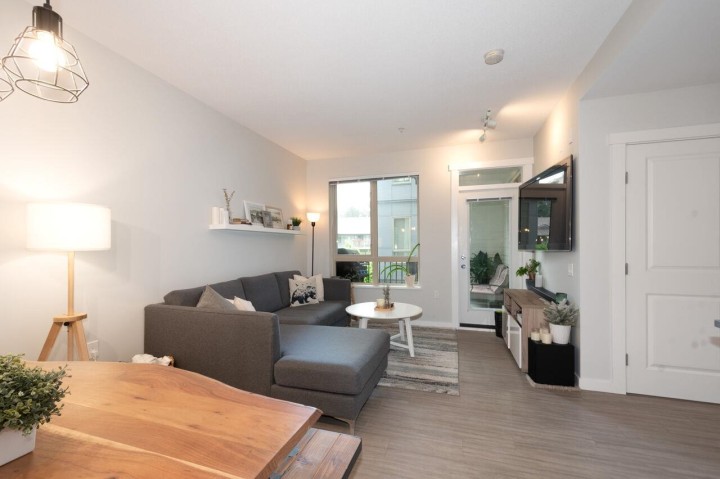 Photo 8 at 214 - 2651 Library Lane, Lynn Valley, North Vancouver