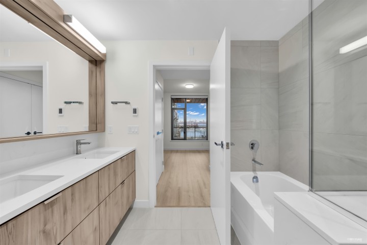 Photo 6 at 401 - 755 Harbourside Drive, Harbourside, North Vancouver