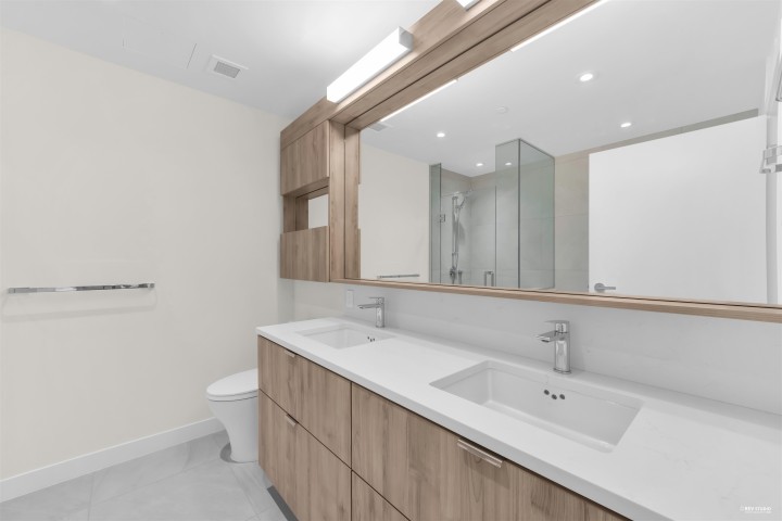 Photo 7 at 401 - 755 Harbourside Drive, Harbourside, North Vancouver