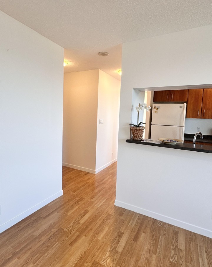 Photo 10 at 2409 - 3663 Crowley Drive, Collingwood VE, Vancouver East