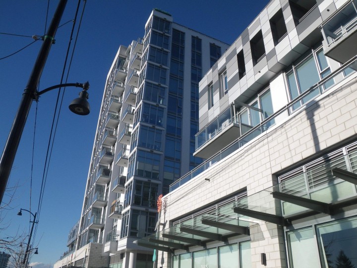 Photo 2 at 316 - 2435 Kingsway, Collingwood VE, Vancouver East