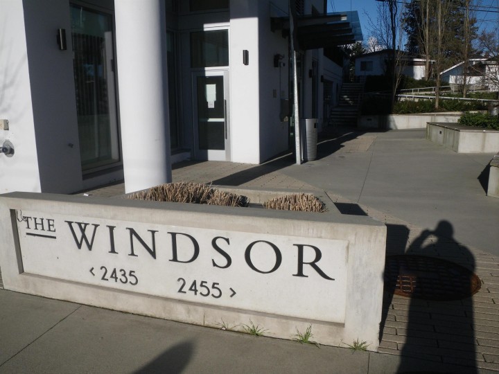 Photo 3 at 316 - 2435 Kingsway, Collingwood VE, Vancouver East