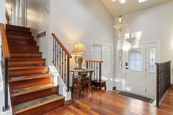 Photo 9 at 4529 Jerome Place, Lynn Valley, North Vancouver