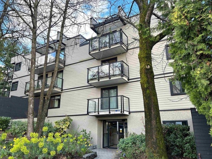 Photo 1 at 112 - 240 Mahon Avenue, Lower Lonsdale, North Vancouver