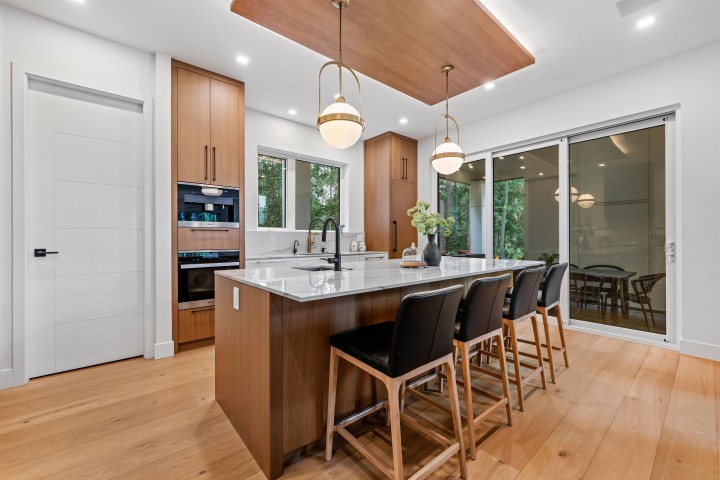 Photo 13 at 4528 Skyline Drive, Canyon Heights NV, North Vancouver