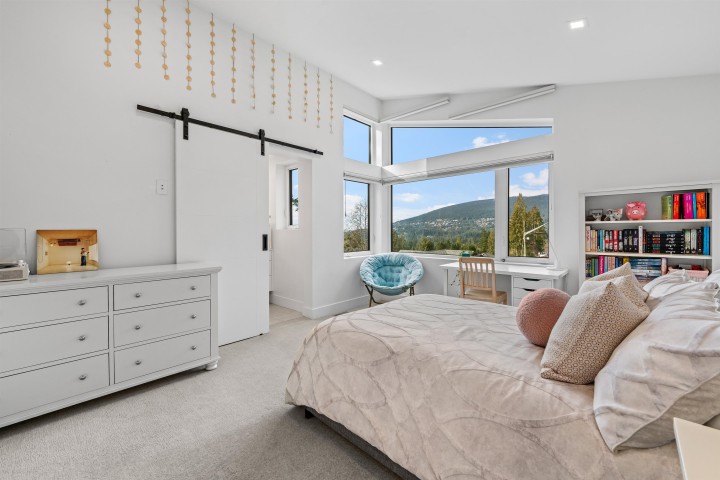 Photo 22 at 4528 Skyline Drive, Canyon Heights NV, North Vancouver