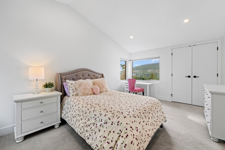 Photo 25 at 4528 Skyline Drive, Canyon Heights NV, North Vancouver