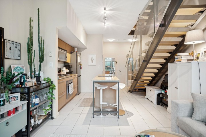 Photo 10 at 205 - 522 8th Avenue, Fairview VW, Vancouver West