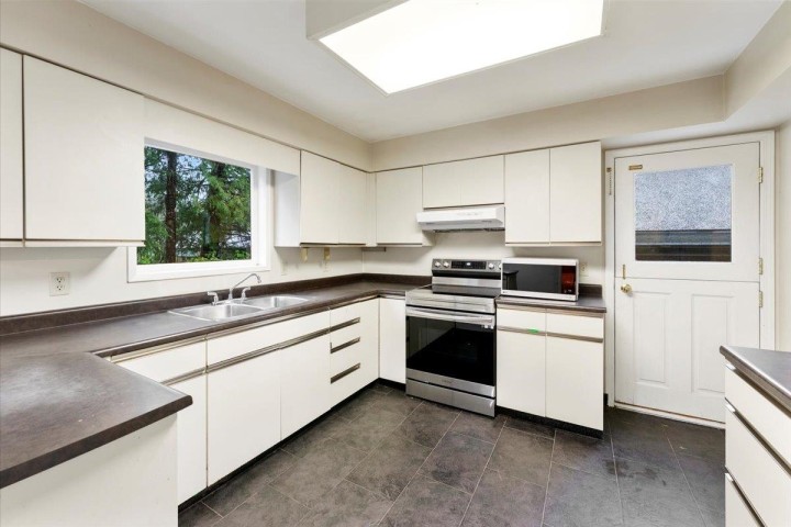 Photo 20 at 1064 Ruthina Avenue, Canyon Heights NV, North Vancouver