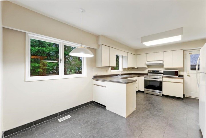 Photo 19 at 1064 Ruthina Avenue, Canyon Heights NV, North Vancouver