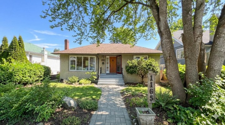 Photo 1 at 1165 E 26th Avenue, Knight, Vancouver East