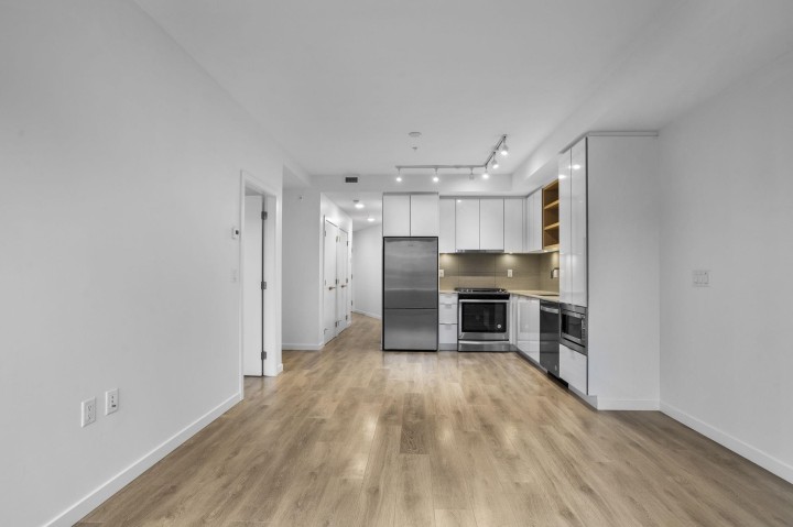 Photo 12 at 201 - 725 Marine Drive, Harbourside, North Vancouver