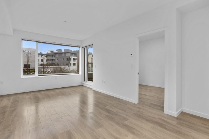 Photo 10 at 201 - 725 Marine Drive, Harbourside, North Vancouver