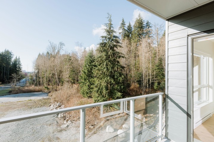 Photo 7 at 305 - 3594 Malsum Drive, Roche Point, North Vancouver