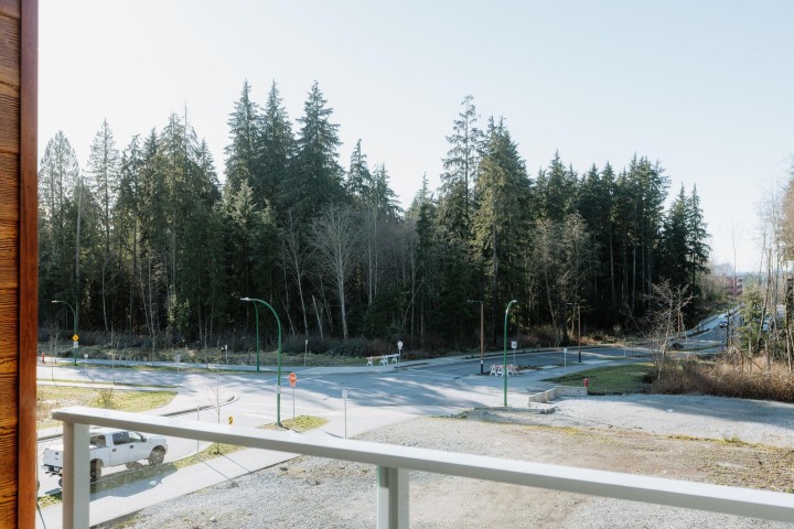 Photo 5 at 305 - 3594 Malsum Drive, Roche Point, North Vancouver