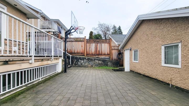 Photo 26 at 203 E 18th Street, Central Lonsdale, North Vancouver