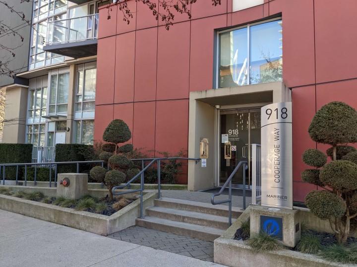 Photo 2 at 2305 - 918 Cooperage Way, Yaletown, Vancouver West