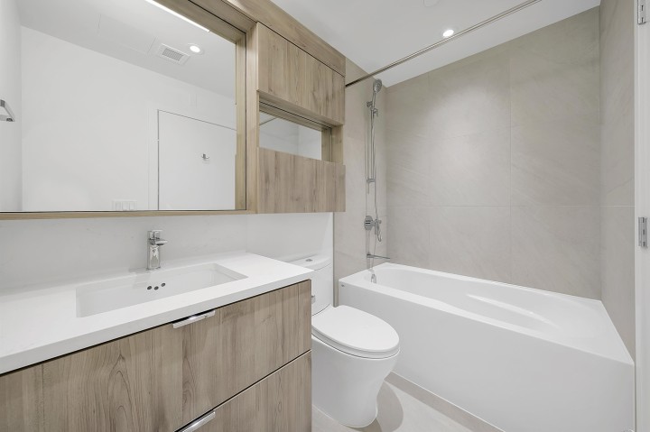 Photo 22 at 307 - 755 Harbourside Drive, Harbourside, North Vancouver