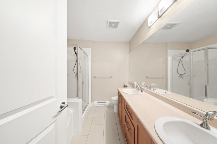 Photo 12 at 218 - 2083 W 33 Road, Quilchena, Vancouver West