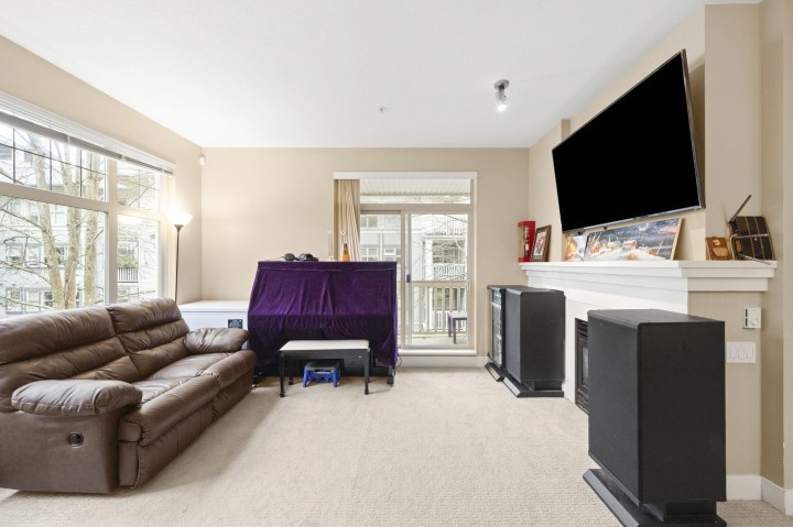 Photo 3 at 218 - 2083 W 33 Road, Quilchena, Vancouver West