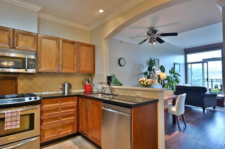 Photo 2 at 407 - 2175 Salal Drive, Kitsilano, Vancouver West