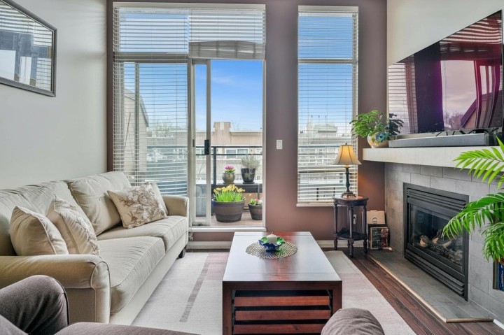 Photo 14 at 407 - 2175 Salal Drive, Kitsilano, Vancouver West