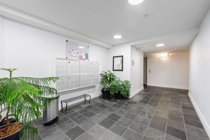 Photo 24 at 203 - 2140 W 12th Street, Kitsilano, Vancouver West