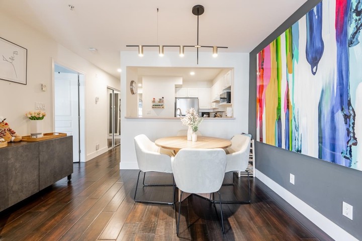 Photo 11 at 203 - 2140 W 12th Street, Kitsilano, Vancouver West