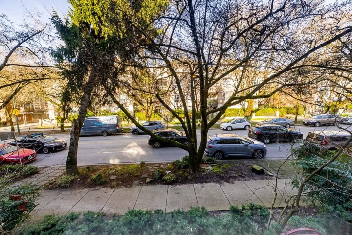 Photo 19 at 203 - 2140 W 12th Street, Kitsilano, Vancouver West