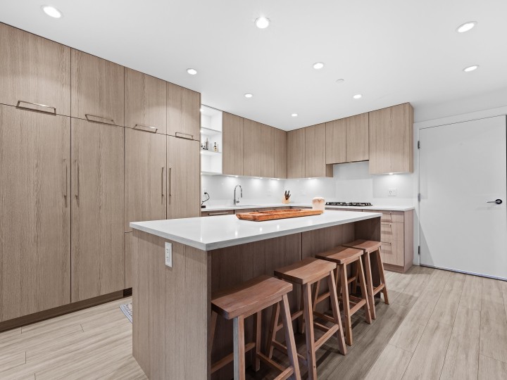 Photo 10 at 107 - 733 E 3rd Street, Queensbury, North Vancouver