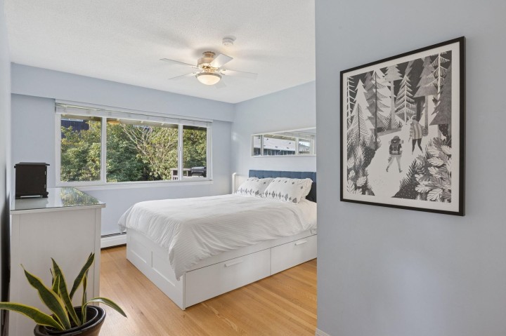 Photo 3 at 214 - 555 W 28th Street, Upper Lonsdale, North Vancouver