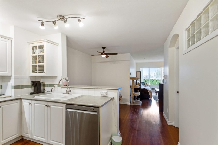 Photo 11 at 204 - 155 E 3rd Street, Lower Lonsdale, North Vancouver