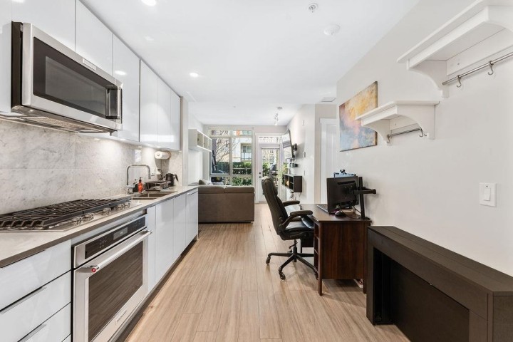 Photo 10 at 3 - 2651 Library Lane, Lynn Valley, North Vancouver