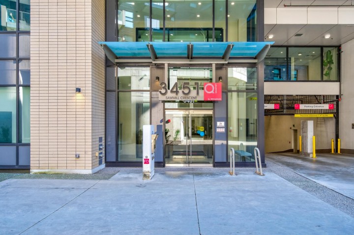 Photo 3 at 406 - 3451 Sawmill Crescent, South Marine, Vancouver East
