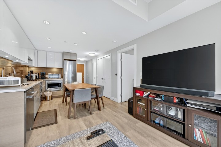 Photo 18 at 406 - 3451 Sawmill Crescent, South Marine, Vancouver East