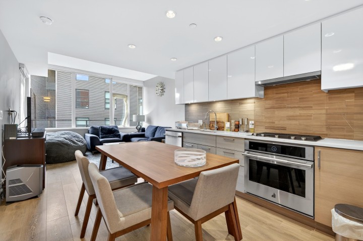 Photo 8 at 406 - 3451 Sawmill Crescent, South Marine, Vancouver East