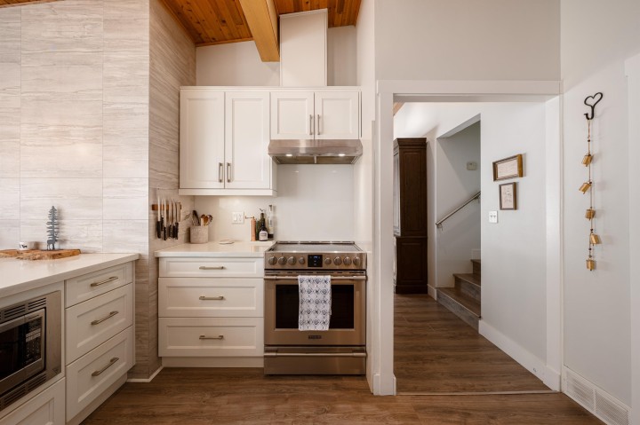 Photo 12 at 3642 Sykes Road, Lynn Valley, North Vancouver