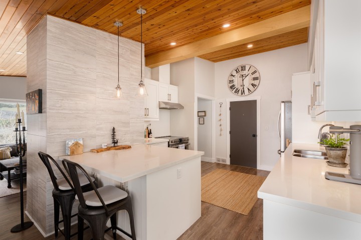 Photo 10 at 3642 Sykes Road, Lynn Valley, North Vancouver