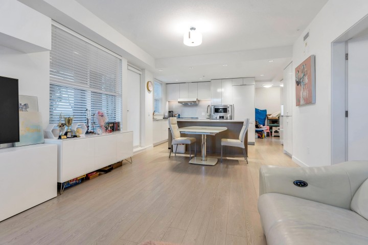 Photo 6 at 107 - 7988 Yukon Street, Marpole, Vancouver West