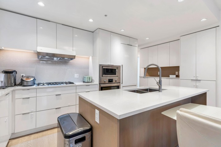 Photo 11 at 107 - 7988 Yukon Street, Marpole, Vancouver West