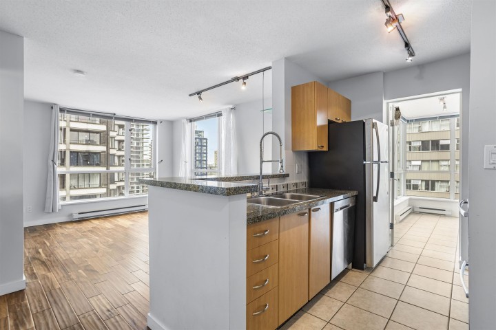 Photo 2 at 1506 - 1420 W Georgia Street, West End VW, Vancouver West