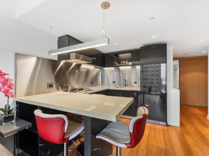 Photo 8 at 2011 - 777 Richards Street, Downtown VW, Vancouver West