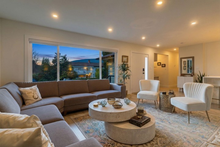 Photo 3 at 3950 Trenton Place, Forest Hills NV, North Vancouver