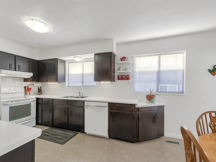 Photo 14 at 324 W 28th Street, Upper Lonsdale, North Vancouver