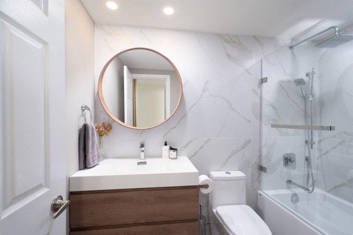 Photo 20 at 212 - 2255 York Avenue, Kitsilano, Vancouver West