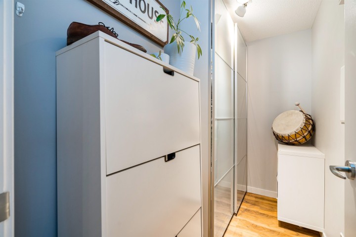 Photo 16 at 1711 - 939 Expo Boulevard, Yaletown, Vancouver West