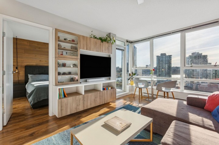 Photo 1 at 1711 - 939 Expo Boulevard, Yaletown, Vancouver West