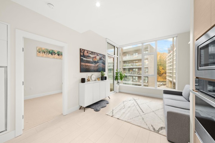 Photo 6 at 519 - 3438 Sawmill Crescent, South Marine, Vancouver East