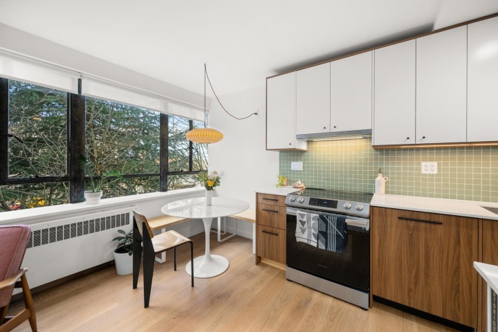 Photo 11 at 320 - 1445 Marpole Avenue, Fairview VW, Vancouver West